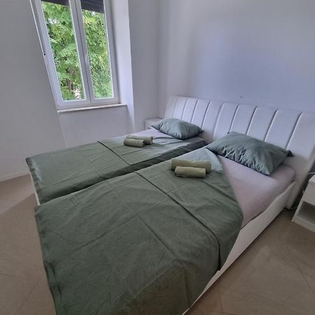 Bass Apartment พูลา ภายนอก รูปภาพ