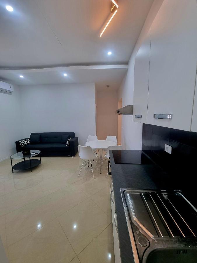 Bass Apartment พูลา ภายนอก รูปภาพ