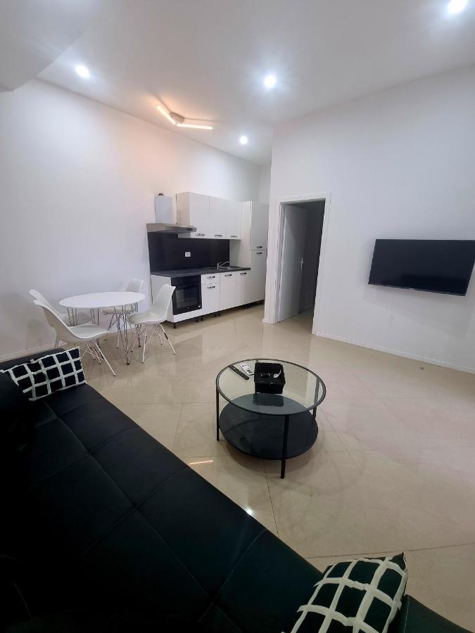 Bass Apartment พูลา ภายนอก รูปภาพ