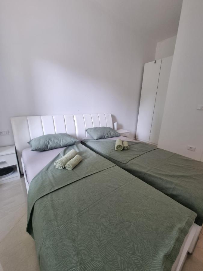 Bass Apartment พูลา ภายนอก รูปภาพ